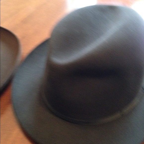 Lock and co men’s 7 1/4 sz top hats - Picture 3 of 5